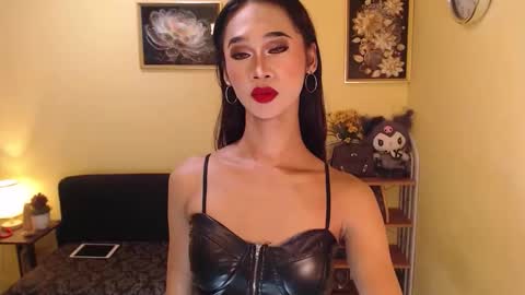 ashly online show from October 2025 12:11:01 PM