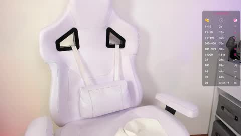 Snapshot of seductive_ava chatting on November 2025 04:22:01 AM Ava online show from November 2025 04:22:01 AM