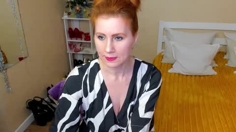 seductive_foxy_ online show from December 2025 07:42:02 PM