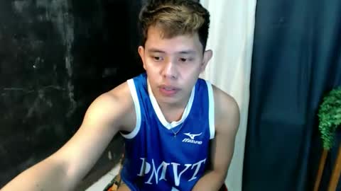 Snapshot of seductive_maxxx chatting on April 2026 09:12:02 AM Max online show from April 2026 09:12:02 AM
