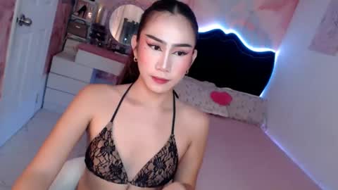 Snapshot of seductive_vana chatting on May 2026 12:18:01 AM Vanessa online show from May 2026 12:18:01 AM
