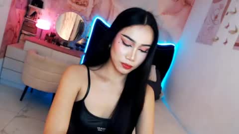 Vanessa online show from July 2026 05:17:02 PM