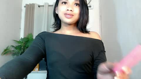 Snapshot of seductivedeluxe69 chatting on May 2026 06:36:02 PM Deluxe online show from May 2026 06:36:02 PM
