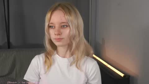 Snapshot of seebunny chatting on July 2026 04:13:01 PM See Its honey bunny im Lana online show from July 2026 04:13:01 PM