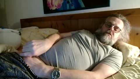 sehr_gespannt online show from February 2025 06:26:02 AM