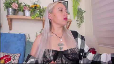 Snapshot of sejmet_5 chatting on December 2024 05:55:01 AM Yeyis online show from December 2024 05:55:01 AM