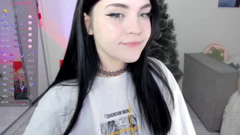 Snapshot of selena___cute chatting on December 2024 05:17:01 AM Selena online show from December 2024 05:17:01 AM