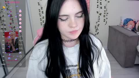 Snapshot of selena___cute chatting on February 2025 08:13:02 AM Selena online show from February 2025 08:13:02 AM