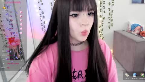 Snapshot of selena___cute chatting on February 2025 10:04:01 AM Selena online show from February 2025 10:04:01 AM