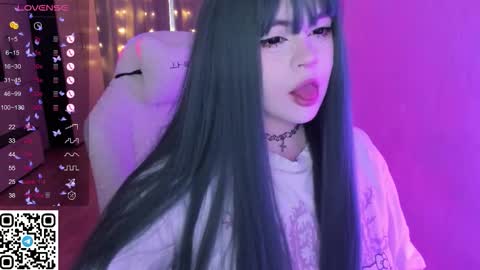 Selena  online show from March 2026 05:44:01 AM