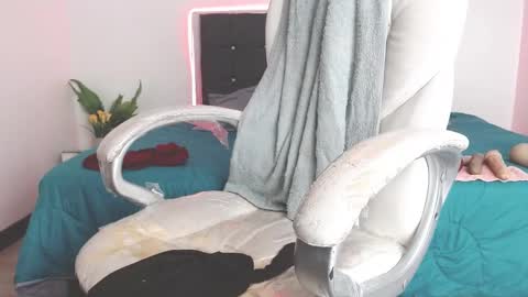 Snapshot of selena_hotmilf chatting on January 2025 10:49:02 PM Selena online show from January 2025 10:49:02 PM