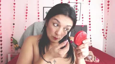 Snapshot of selena_hotmilf chatting on February 2025 04:22:01 PM Selena online show from February 2025 04:22:01 PM