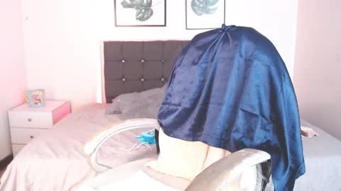 Selena online show from April 2026 06:38:01 PM