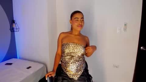 Selena online show from October 2025 11:41:02 AM