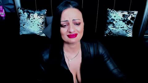 Selene online show from December 2024 09:09:02 AM