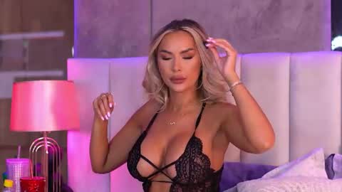 Snapshot of selena_voss chatting on July 2026 08:20:01 AM Selena online show from July 2026 08:20:01 AM