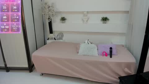 selenafox66   online show from November 2025 02:30:02 PM