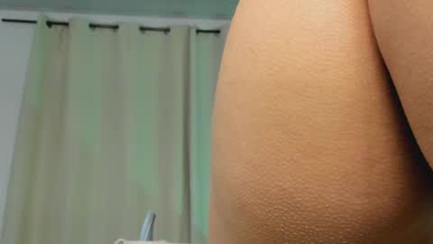 selenafox online show from September 2025 01:38:02 AM