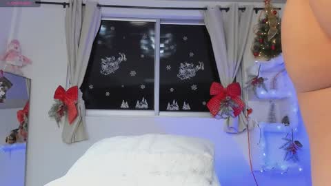 selenafox online show from November 2025 02:03:01 AM