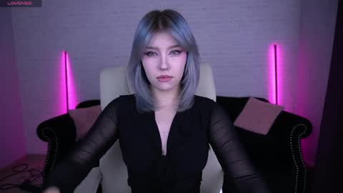 selenairis online show from April 2026 12:00:02 AM