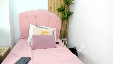 Selena online show from March 2026 04:07:01 AM