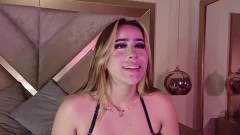 Snapshot of selenanoir_ chatting on July 2026 07:29:02 PM Selena Noir online show from July 2026 07:29:02 PM