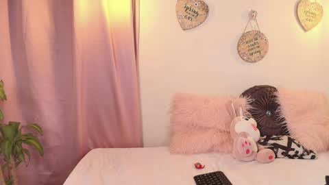 SelenaRossi online show from January 2025 04:25:02 PM