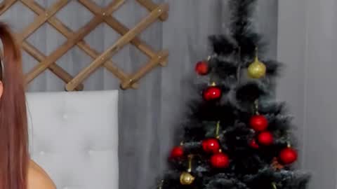 Selena online show from December 2024 12:01:02 PM