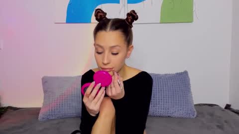 Selena online show from January 2025 10:29:02 AM