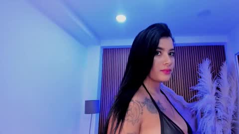 selenastonne online show from February 2026 09:55:01 PM