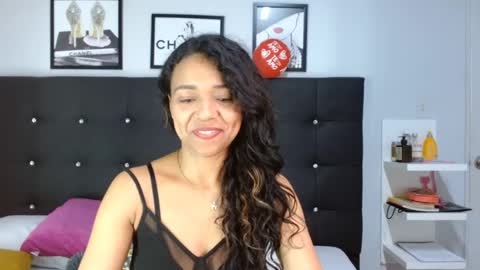 Selene online show from April 2026 09:39:33 PM