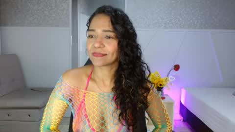 Snapshot of selene_bubble chatting on April 2026 02:34:02 PM Selene online show from April 2026 02:34:02 PM