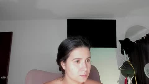 Alejandra  online show from September 2025 12:29:01 PM