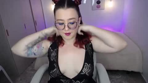 selene_rouse_ online show from November 2025 09:51:02 PM
