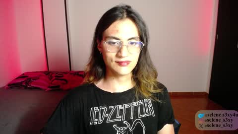 selene_s3xy online show from December 2024 04:10:02 AM