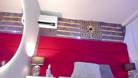 Selene online show from March 2025 05:33:02 AM