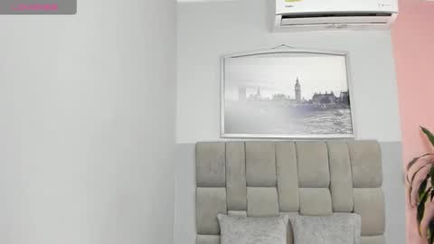 Selene online show from October 2025 07:45:02 PM