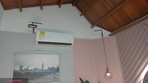 Selene online show from October 2025 07:46:02 PM