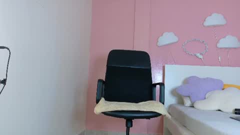 SELENE GIBSON online show from July 2026 06:54:02 PM