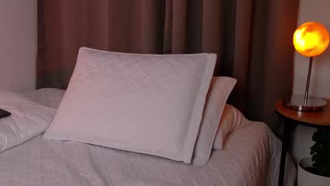 Selene Nova online show from March 2026 09:21:02 PM