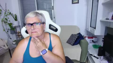 Selenna online show from May 2026 05:32:02 PM