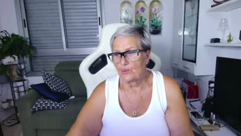 Snapshot of selenna57 chatting on July 2026 06:10:02 PM Selenna online show from July 2026 06:10:02 PM