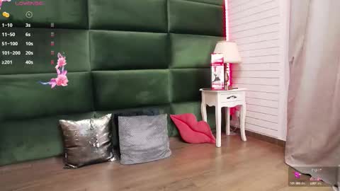 Selen online show from September 2025 04:03:02 AM