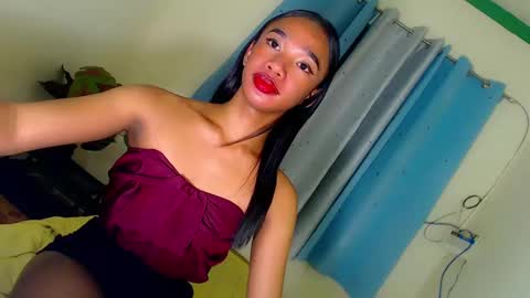 Snapshot of selfsuckercum69 chatting on January 2025 08:51:01 PM Jessy online show from January 2025 08:51:01 PM