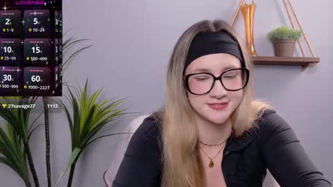 Selina Mae online show from November 2025 04:14:02 AM