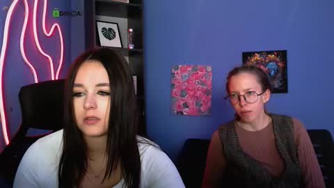 Selena online show from November 2025 12:08:02 PM