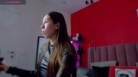 Nicole online show from September 2025 01:38:02 AM