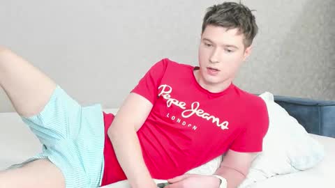 Snapshot of semyonone chatting on December 2025 06:59:02 PM Semyon online show from December 2025 06:59:02 PM