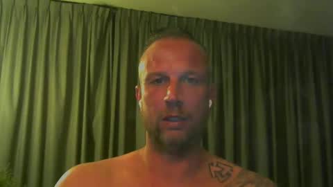 Snapshot of sence08 chatting on May 2026 01:03:02 AM sence08 online show from May 2026 01:03:02 AM