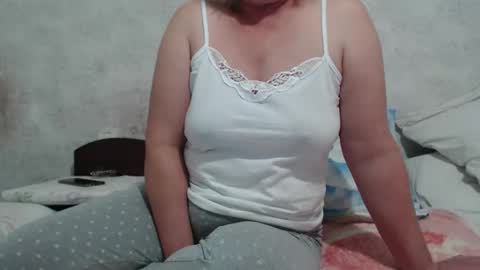 Snapshot of seniorita333 chatting on October 2025 08:31:02 AM Lenna online show from October 2025 08:31:02 AM